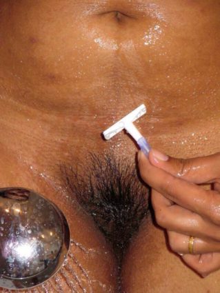 Bahan ki chut ki shaving ki