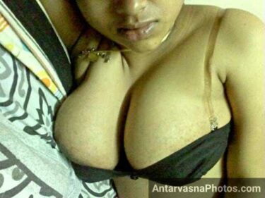 Wow Kareen bhabhi ki yah badi chuchiya to bra ko faad dengi