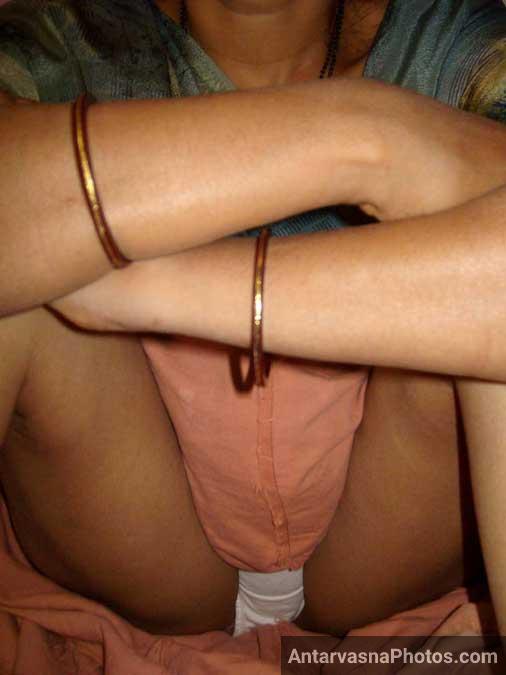 Makanmalikin ki hot Gujarati chut panty ke andar