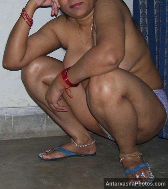 Chut dikhane ke baad maine aunty ki chudai kar di