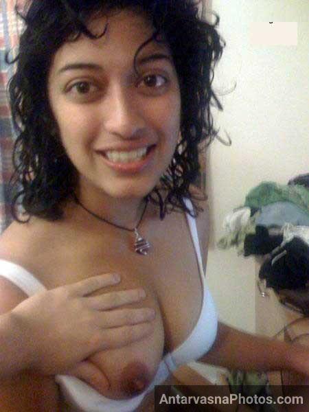 Sexy Indian girl ke hot boobs ka photo