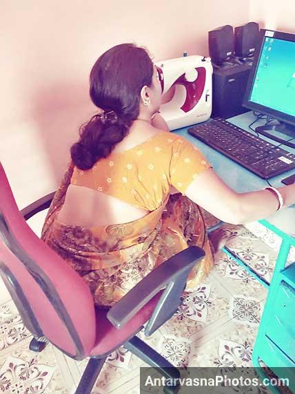 Desi bhabhi having sex chat with lover