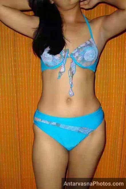 Bhabhi ki panty me chut geeli ho gai thi - Desi sex pics