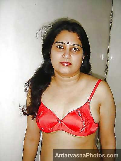Jamna anti in red bra - Desi boobs photu