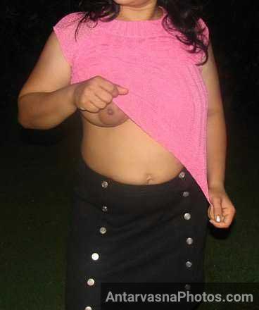 Sexy aur chudasi aunty ke bade mamme - Desi porn photos