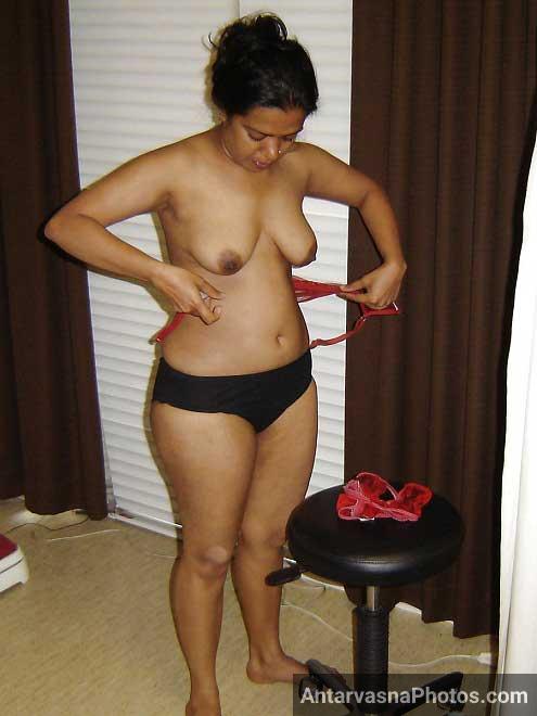 Doctor ne kaha ab chut bhi dikha do meri darling - Indian chudai pics