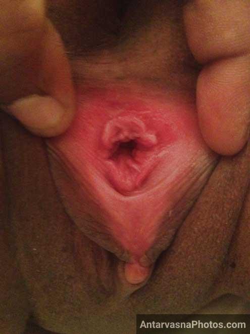 Desi randi Pooja ki kali chut ka photo