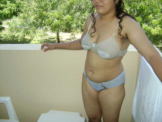 Resort me nangi hui meri Indian sister