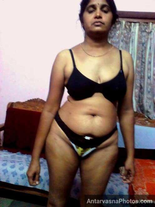 Chubby looks wali hot vadodara wali bhabhi ke sexy looks