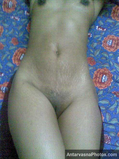 Village ki ladki ki hot kuwari chut ke pics