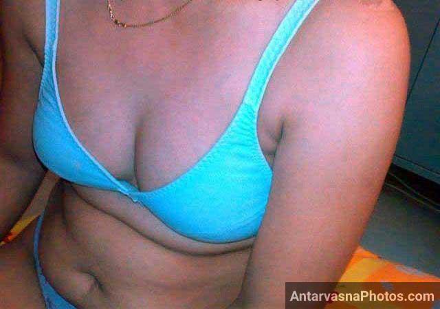 Horny Indian wife ke sexy bra pics