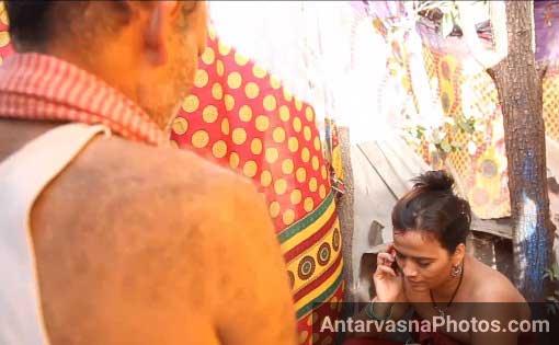 Sexy bahu ka cleavage dekh ke sasur ka lund tight ho gaya