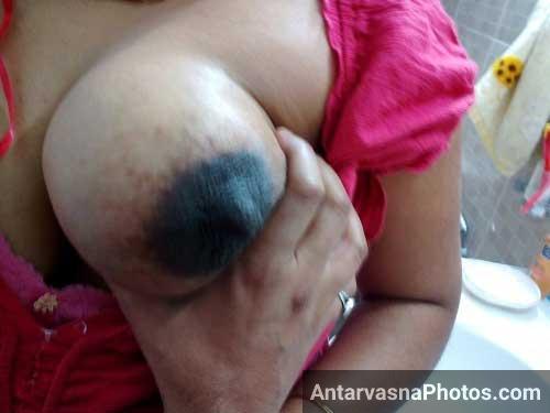 Nighty se bahar nikal di apni badi chuchiya Nilofar khala ne