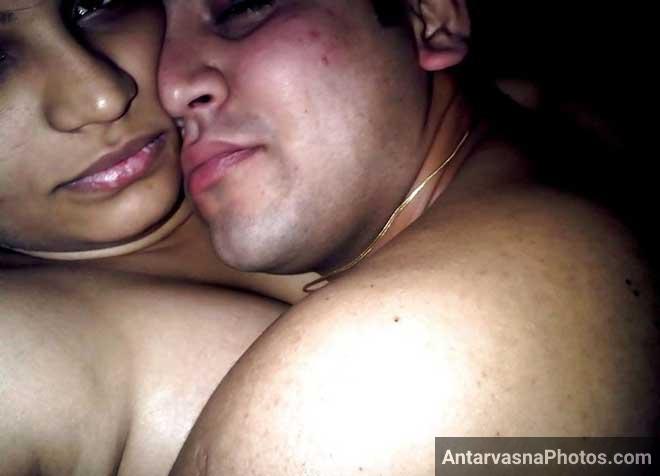 Sandhya bhabhi ko kiss karte hi uski chut garam ho gai