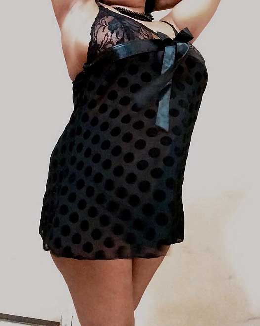 Facebook wali sexy aunty ka hot figure