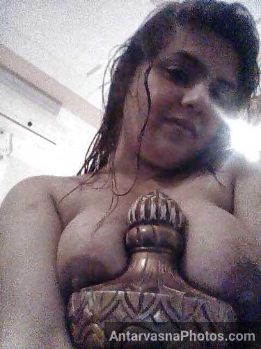 Sarpanch ki hot beti ke sexy desi balls ke pics