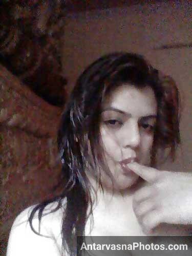 Sarpanch ki hot beti ke sath sex chat kiya