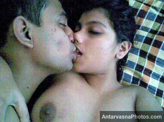 Meri bahan ne apne lover ko kiss diya chut me lund liye hue