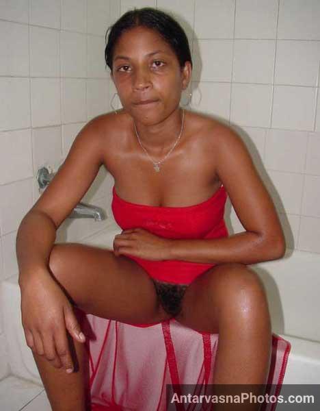 Hairy chut wali desi schoolgirl ki chut ke pics