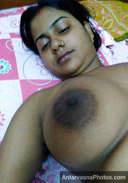 Padma bhabhi ne apne nange chunche dikhaye