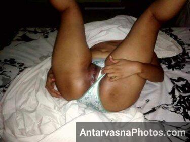 Desi chut aunty ki ras bhari bina jhantwali he