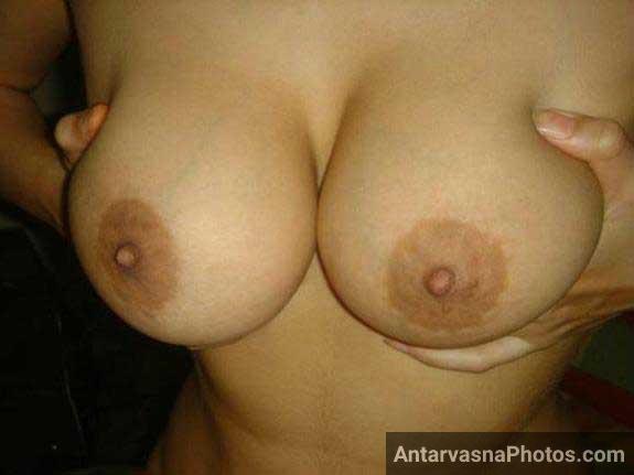 Indian bhabhi ke big boobs chus loo