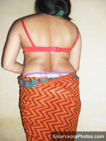 Indian sexy aunty ka hot karne wala pose