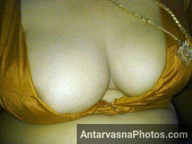 Big boobs dikha ke Meenakishi teacher ne student ka lund tight kiya