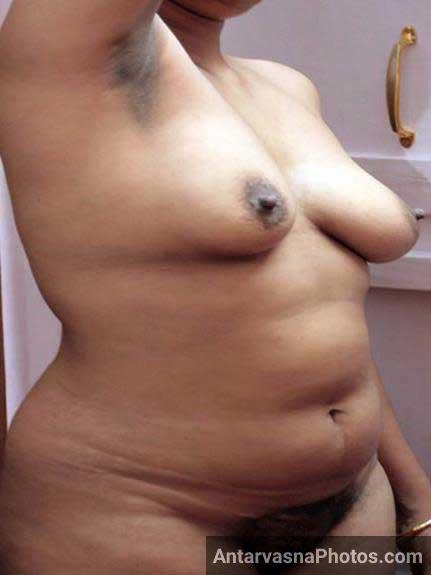 Hot Indian aunty ki jhaantwali chut ka photo