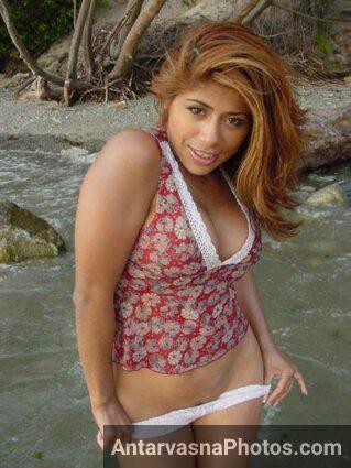 Sex sagar Indian babe ki tight wali chut he