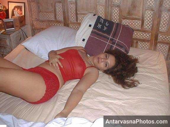 babe ko NRI bhabhi ki red dress me lovely pic