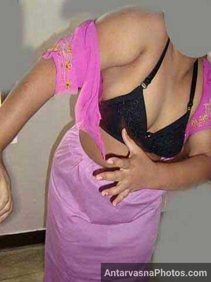 aunty big boobs dikha rahi he