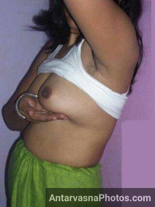 Nude boobs aur sexy armpit pic