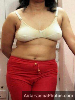 nude image me sexy dress ke sath indian babe