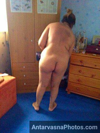badi gaand dikha rahi he Indian aunty