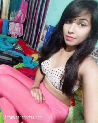 hot teen komal ki sexy selfie