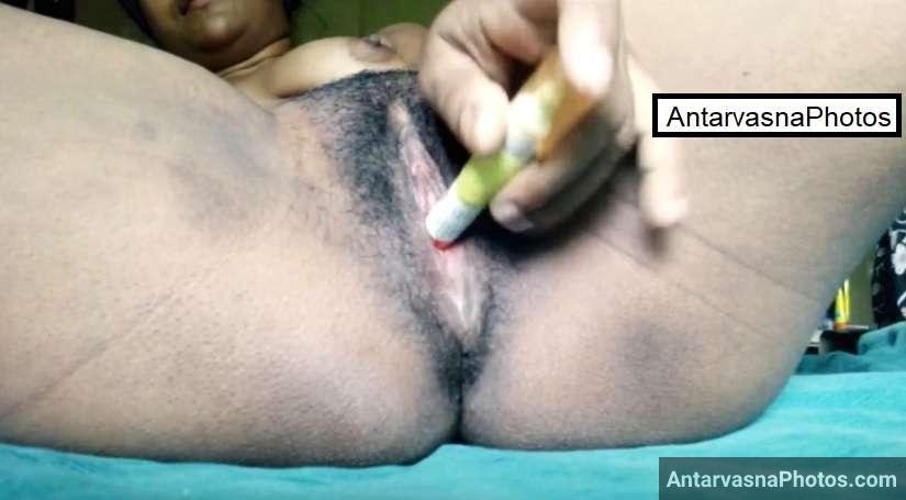 chut me vibrator liya chhinal housewife ne